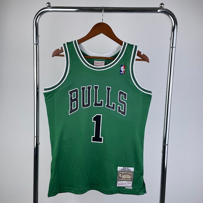 MN Retro :SW Bulls 08/09/10 圣帕特里克 Verde #1 Rose