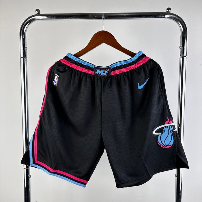 Heat 南海岸 Preto Shorts