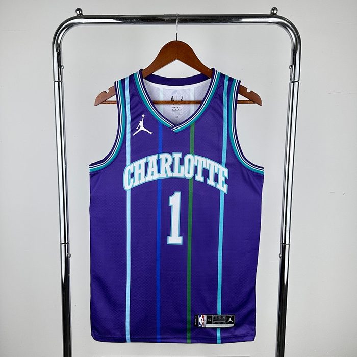 20/21 Hornets Retro Roxo #1 Ball