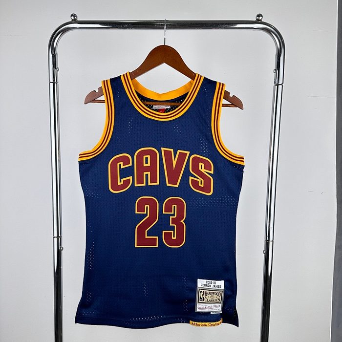 MN Retro : SW Cavaliers 15/16/17 CAVS #23 James