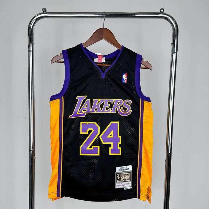 MN 09-10/11Lakers 布莱恩特Night Preto #24 Kobe