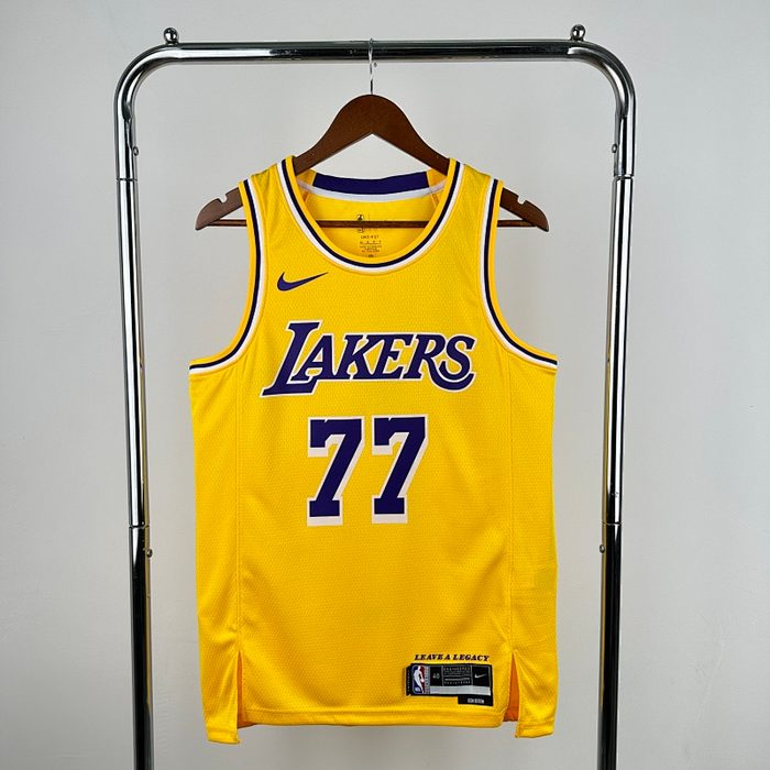 23/24 Lakers Amarelo #77 Doncic