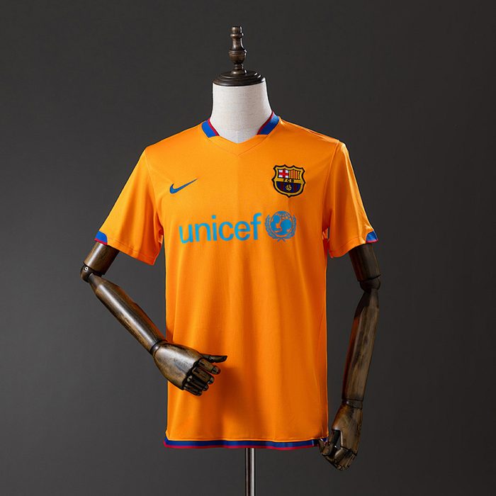 Retro Barcelona 06/07 Away S-XXL