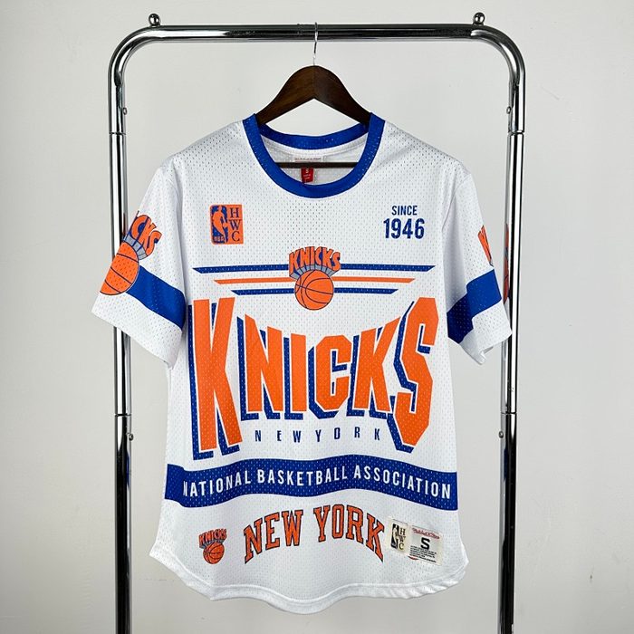 26 MNRetro Manga Curta Knicks