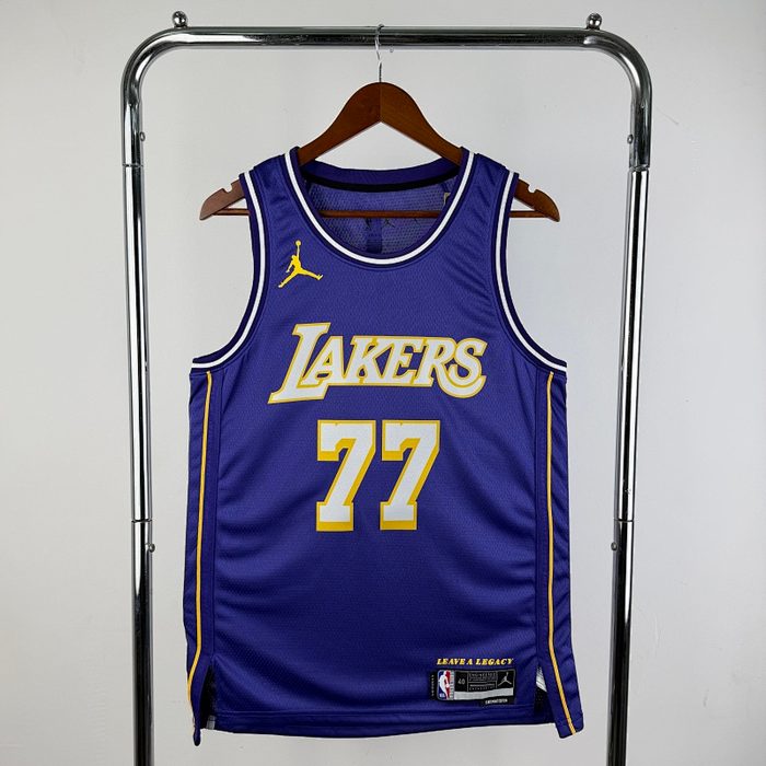 26/27 Lakers Jordan Edição Limitada #77 Doncic
