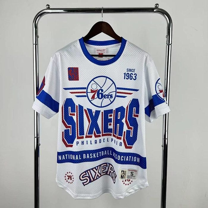 26 MNRetro Manga Curta 76ers