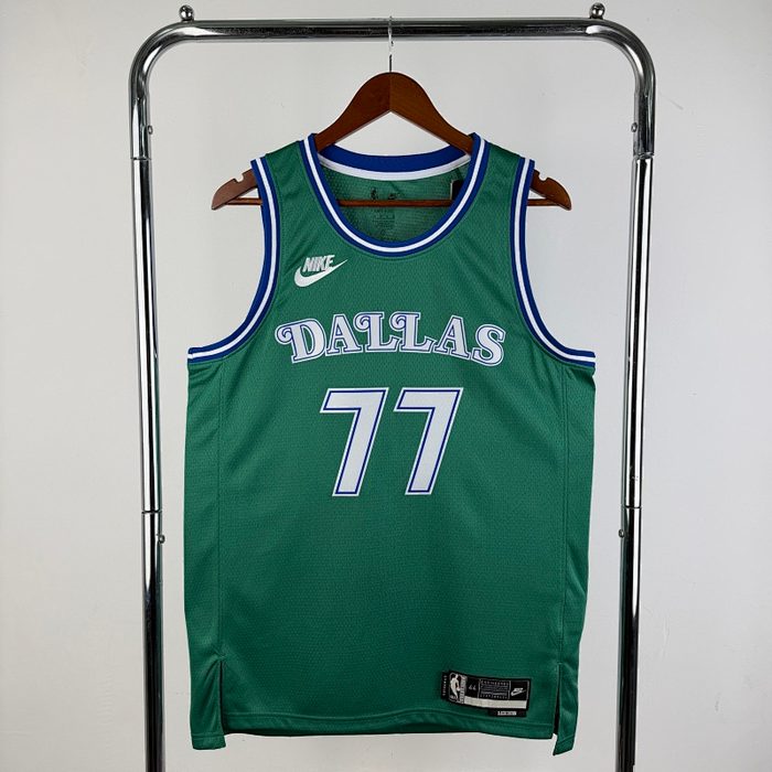26/27 Mavericks Retro Verde #77 Doncic