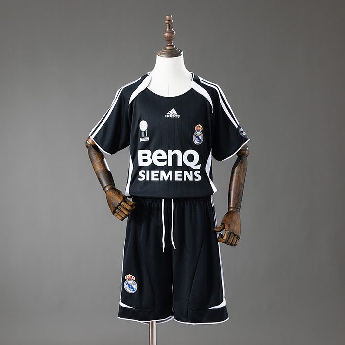 Real Madrid 06/07 Third Away Retro Kids Kit Jersey SIZE 16-28